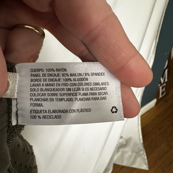 Green Lacy Baby Doll Short Sleeve Blouse Size Small With Button Closure - Picture 7 of 7